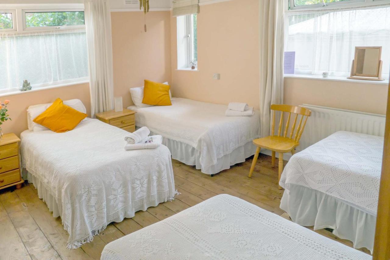 Healing Waters Sanctuary For Exclusive Private Hire And Self Catering Board, Vegetarian, Alcohol & Wifi Free Retreat In Glastonbury Eksteriør billede